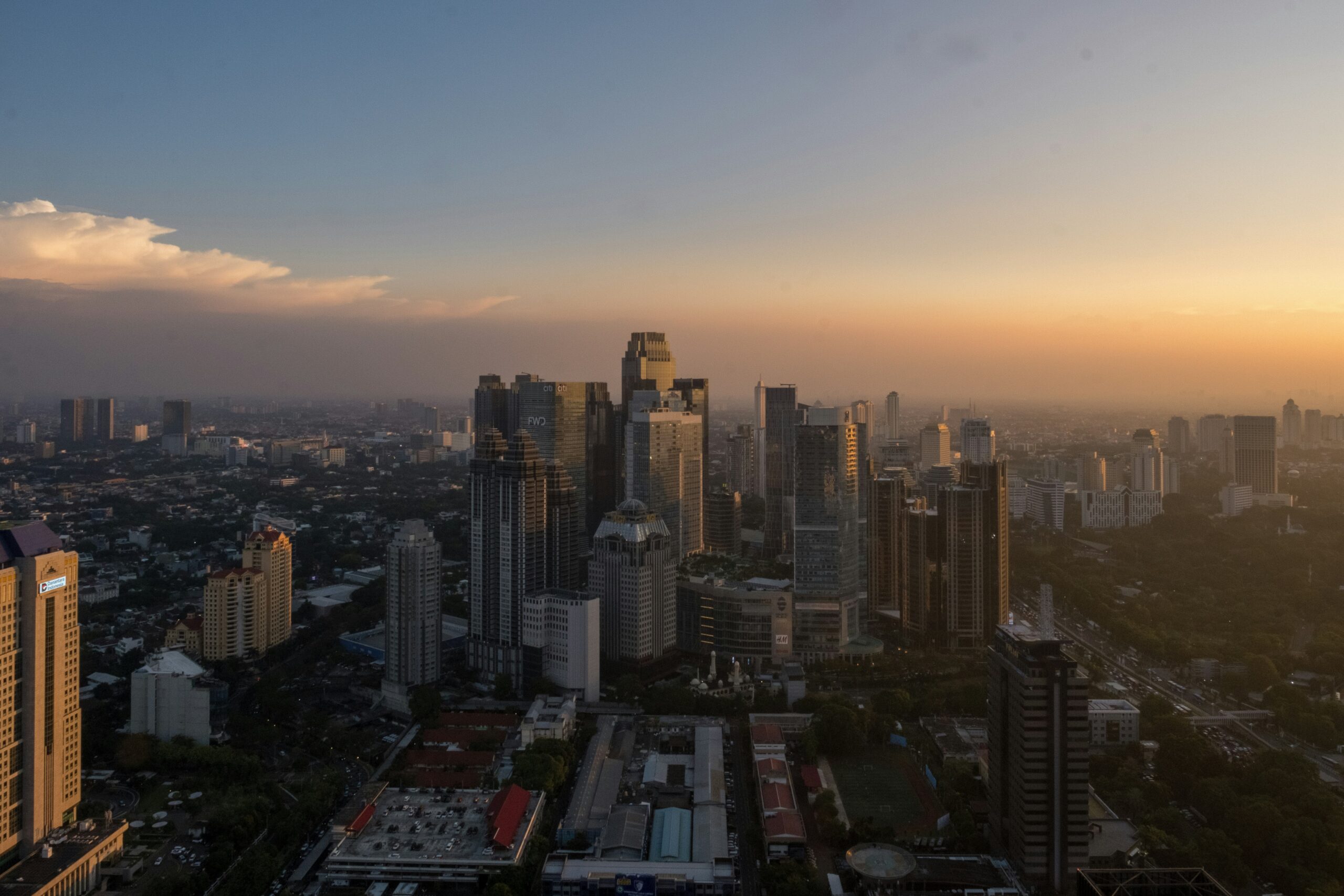 Neural network data processing - Diagram of the data processing and neural network workflow ...